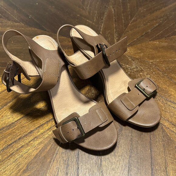Brash Taupe Tan Block Heel 4 inch Sandal Strappy Women Size 8 - Picture 1 of 10